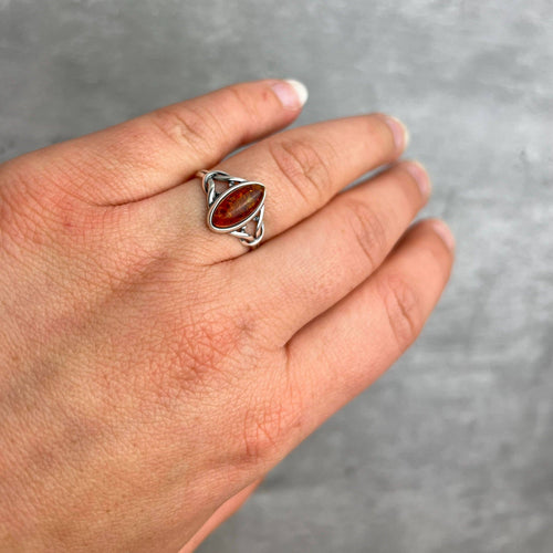 925 Sterling Silver & Genuine Baltic Amber Celtic Classic Ring - 7503: Cognac / K